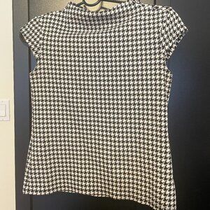 Ann Taylor Petite Plaid (Houndstooth) Ruffle Mock Neck Top in Size Small